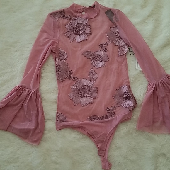 Tops - Blush gorgeous bodysuit